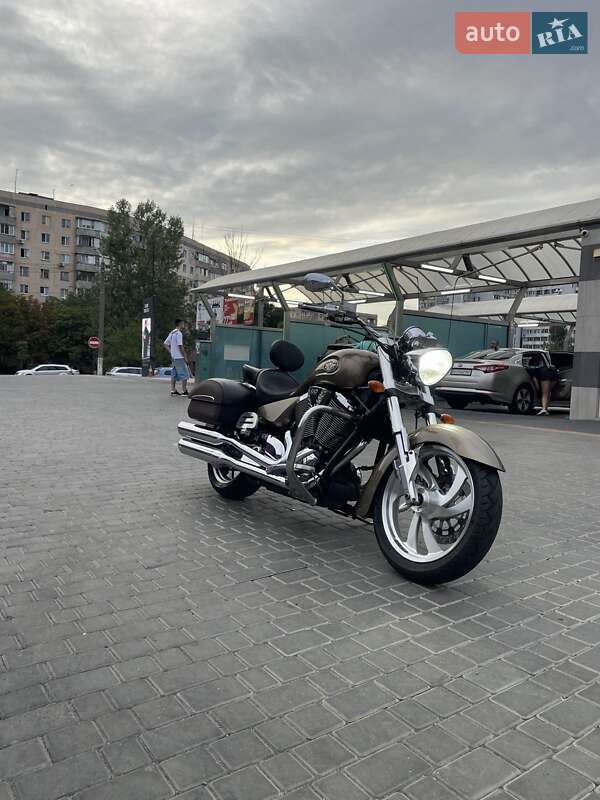 Мотоцикл Круізер Victory Kingpin 2007 в Одесі