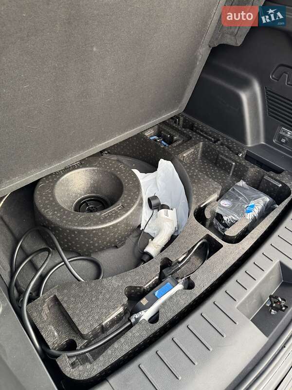 Внедорожник / Кроссовер VinFast VF-8 2022 в Киеве