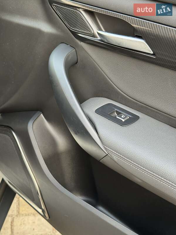 Внедорожник / Кроссовер VinFast VF-8 2022 в Киеве