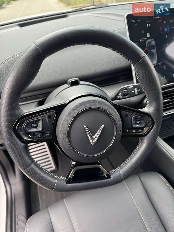 Внедорожник / Кроссовер VinFast VF-8 2022 в Киеве