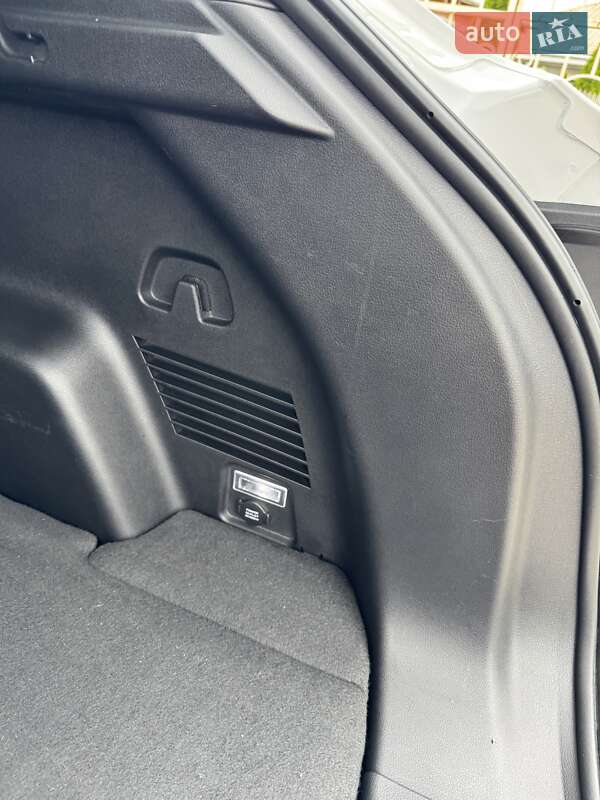 Внедорожник / Кроссовер VinFast VF-8 2022 в Киеве