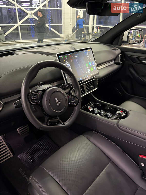 Внедорожник / Кроссовер VinFast VF-8 2024 в Луцке