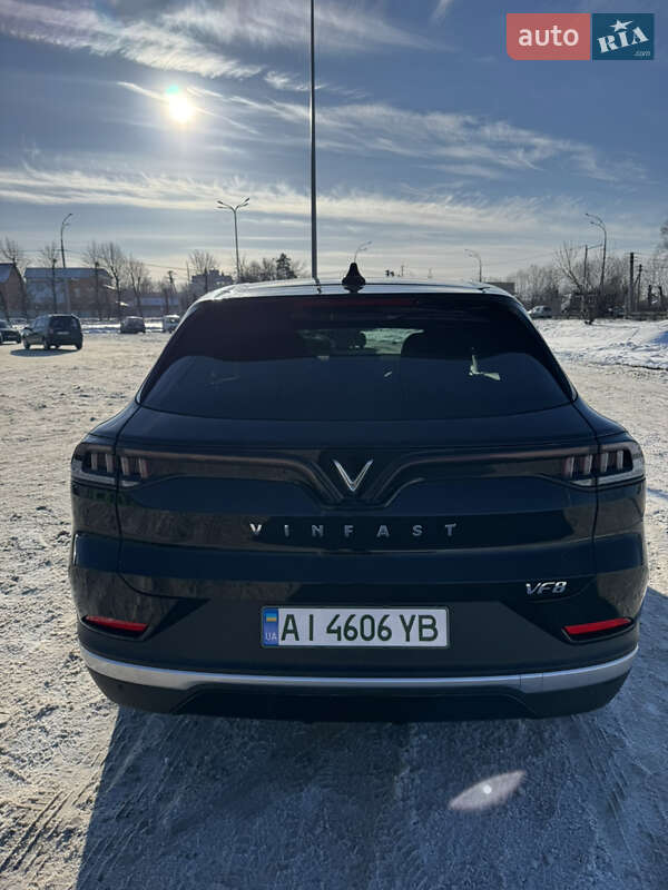 Внедорожник / Кроссовер VinFast VF-8 2023 в Киеве