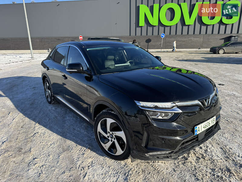 Внедорожник / Кроссовер VinFast VF-8 2023 в Киеве