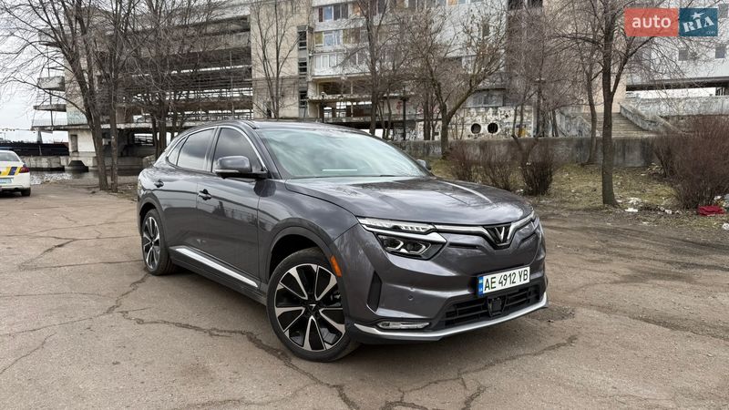 Універсал VinFast VF-8 2023 в Києві фото Універсал VinFast VF-8 2023 в Києві