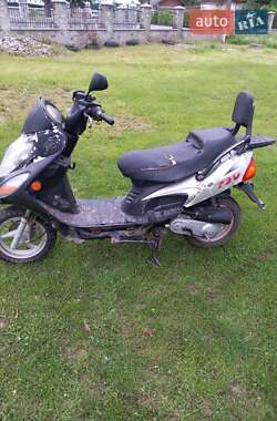 Скутер ретро Viper F50 2016 в Косове