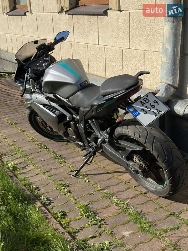 Спортбайк Voge 300RR 2021 в 