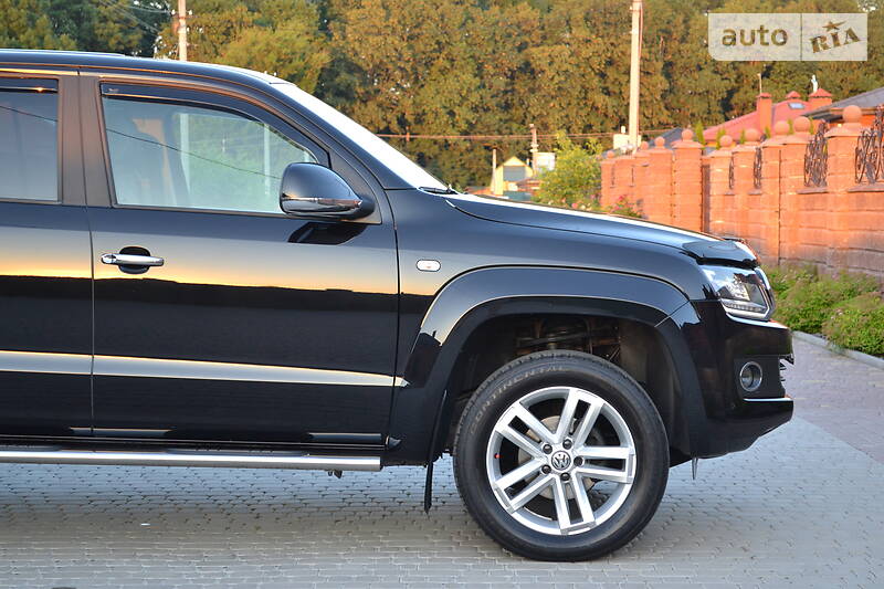 Позашляховик / Кросовер Volkswagen Amarok 2015 в Рівному