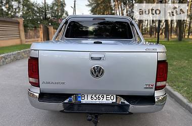 Позашляховик / Кросовер Volkswagen Amarok 2015 в Чернігові