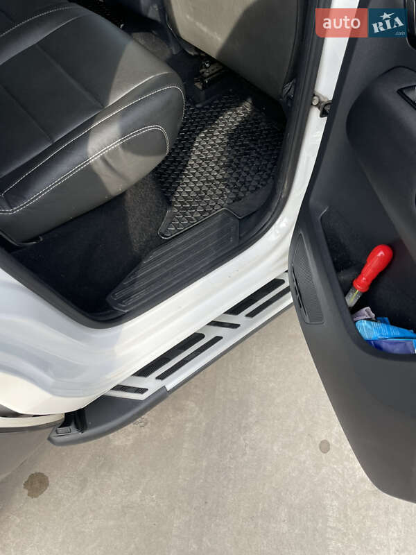 Пикап Volkswagen Amarok 2017 в Магдалиновке