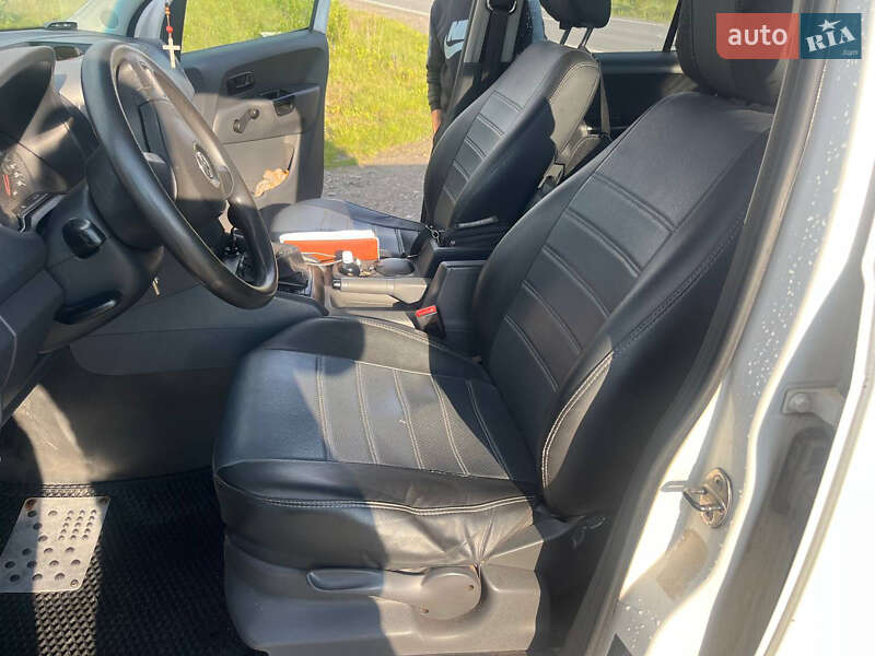 Пикап Volkswagen Amarok 2010 в Жовкве