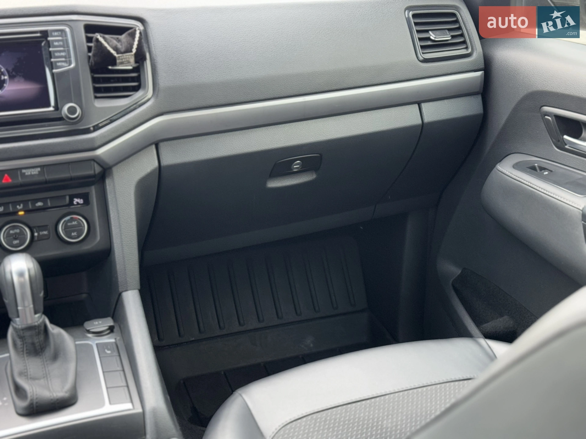 2017 Volkswagen Amarok - мініатюра 26