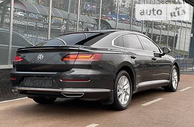 Ліфтбек Volkswagen Arteon 2017 в Києві