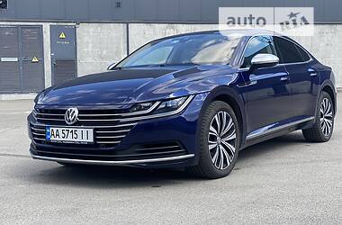 Лифтбек Volkswagen Arteon 2018 в Киеве