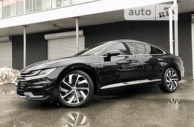 Лифтбек Volkswagen Arteon 2018 в 