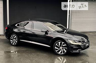 Лифтбек Volkswagen Arteon 2018 в 