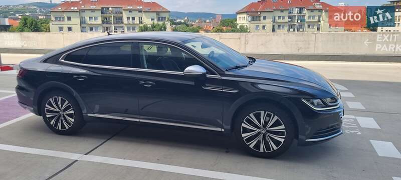 Ліфтбек Volkswagen Arteon 2017 в Ужгороді