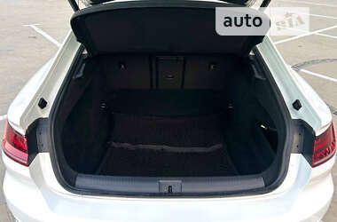 Лифтбек Volkswagen Arteon 2019 в 