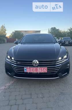 Лифтбек Volkswagen Arteon 2019 в Львове