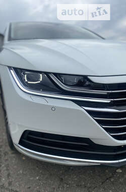 Лифтбек Volkswagen Arteon 2017 в Киеве