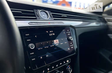 Лифтбек Volkswagen Arteon 2017 в 