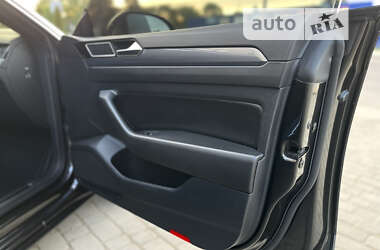 Лифтбек Volkswagen Arteon 2017 в 