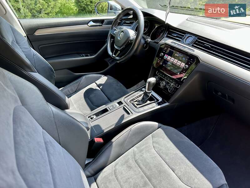 Лифтбек Volkswagen Arteon 2017 в Киеве фото 46 Лифтбек Volkswagen Arteon 2017 в Киеве
