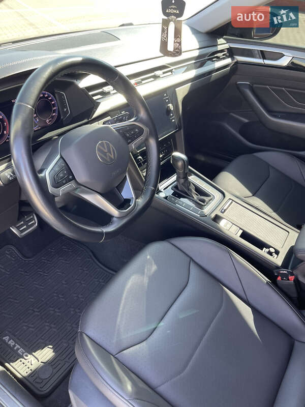 Ліфтбек Volkswagen Arteon 2021 в Ромнах