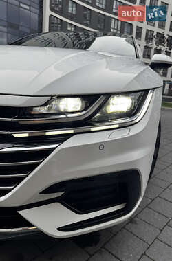 Лифтбек Volkswagen Arteon 2019 в Львове