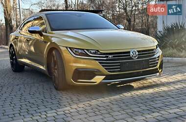 Лифтбек Volkswagen Arteon 2019 в 