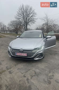 Универсал Volkswagen Arteon 2023 в 