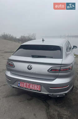 Универсал Volkswagen Arteon 2023 в 
