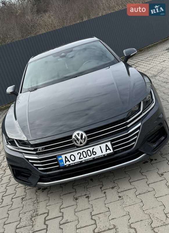 Лифтбек Volkswagen Arteon 2017 в Иршаве