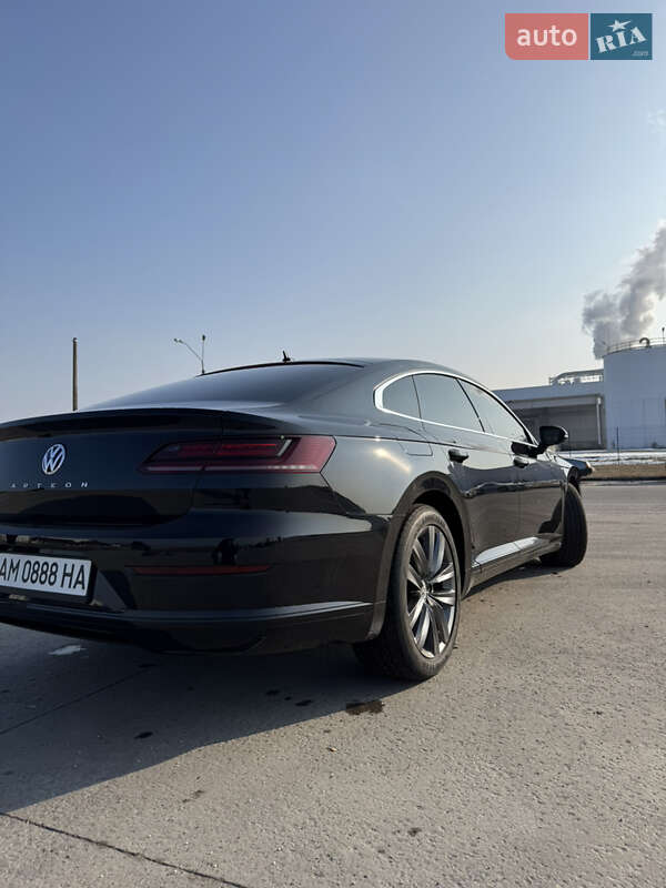 Лифтбек Volkswagen Arteon 2017 в Коростене