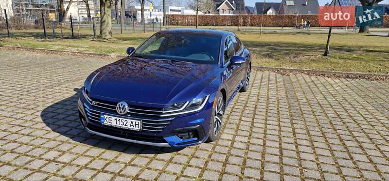 Лифтбек Volkswagen Arteon 2018 в 