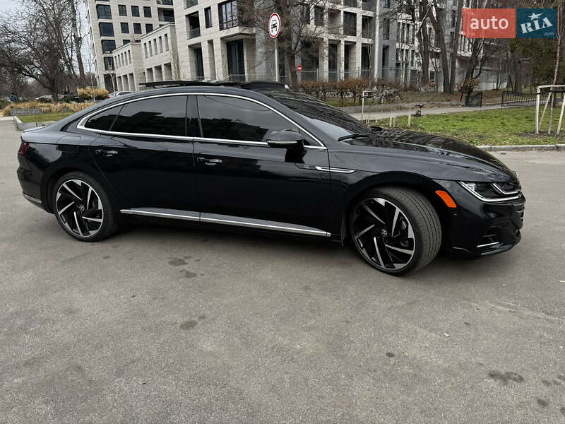 Лифтбек Volkswagen Arteon 2020 в Киеве