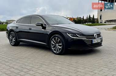 Лифтбек Volkswagen Arteon 2017 в 