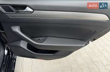 Лифтбек Volkswagen Arteon 2017 в 
