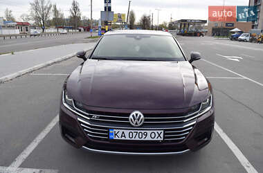 Лифтбек Volkswagen Arteon 2017 в 