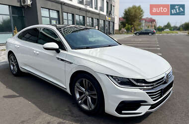 Ліфтбек Volkswagen Arteon 2018 в 