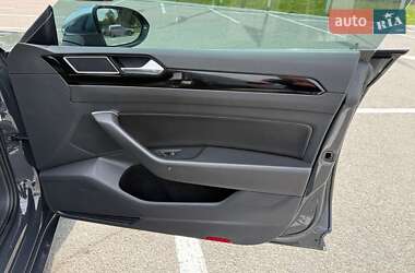 Лифтбек Volkswagen Arteon 2017 в 