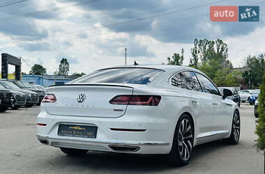 Лифтбек Volkswagen Arteon 2017 в 