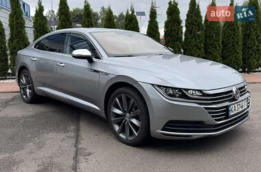 Лифтбек Volkswagen Arteon 2017 в 