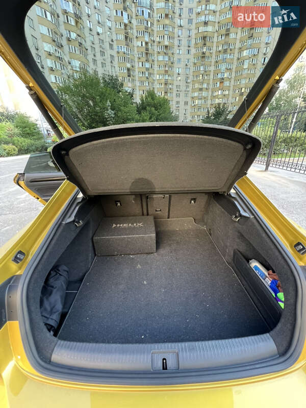 Лифтбек Volkswagen Arteon 2017 в Киеве