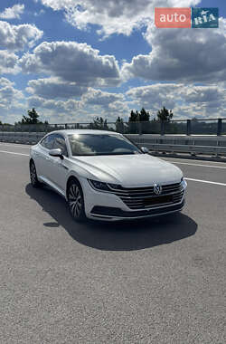 Лифтбек Volkswagen Arteon 2017 в Киеве