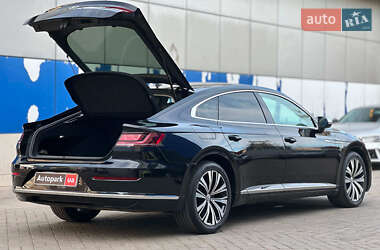 Лифтбек Volkswagen Arteon 2017 в 