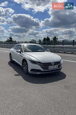 Лифтбек Volkswagen Arteon 2017 в 