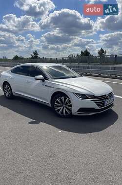 Лифтбек Volkswagen Arteon 2017 в 