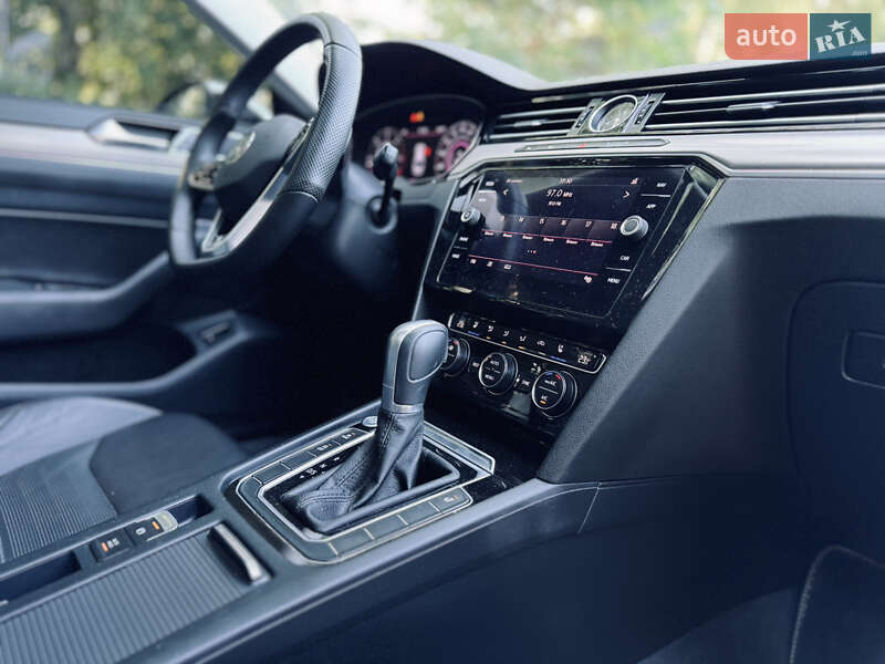 Лифтбек Volkswagen Arteon 2018 в Львове