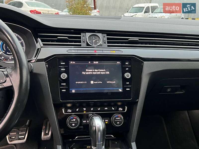 Лифтбек Volkswagen Arteon 2018 в Львове